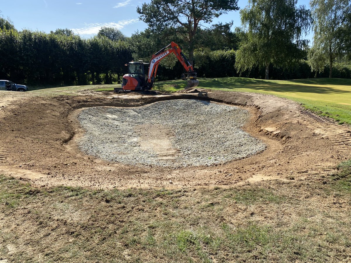 360GroundCare's tweet photo. Sun is shining and bunkers are being built @EcoBunkerLtd @HeverCastleGolf #bunkers #builtitonce #engcon #construction #golf #bunkers https://t.co/bGNp5JTB25