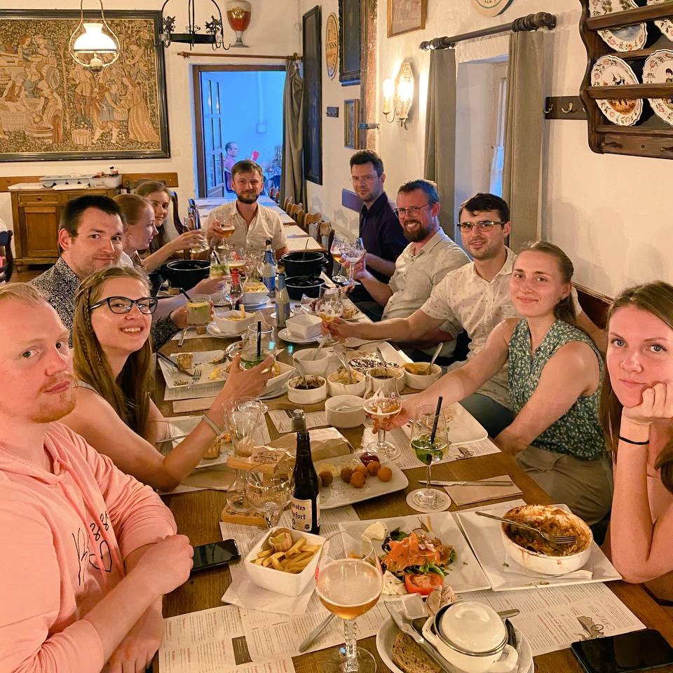 pricelesska's tweet photo. Big congrats to Dr. @IvanMasl0v on the successful PhD defense and best of luck in the future scientific career 🥳 https://t.co/qQuQOFQQWg