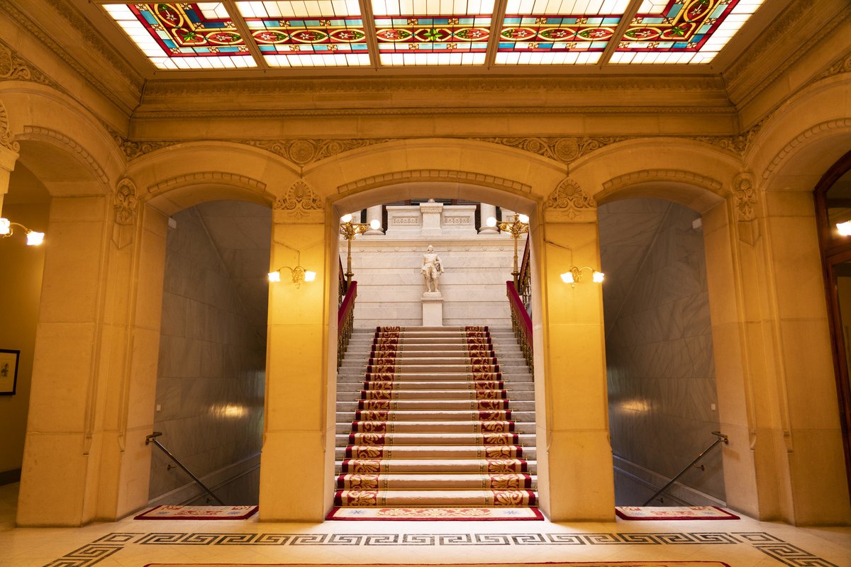 ¿Cuándo fue fundada la RAE? ¿Cuáles son sus principales objetivos? ¿Cuántos miembros tiene? ¿Cómo es su funcionamiento? Descubra todos los secretos de la Real Academia Española a través del siguiente enlace: ow.ly/ZYyS50PAhOh.
