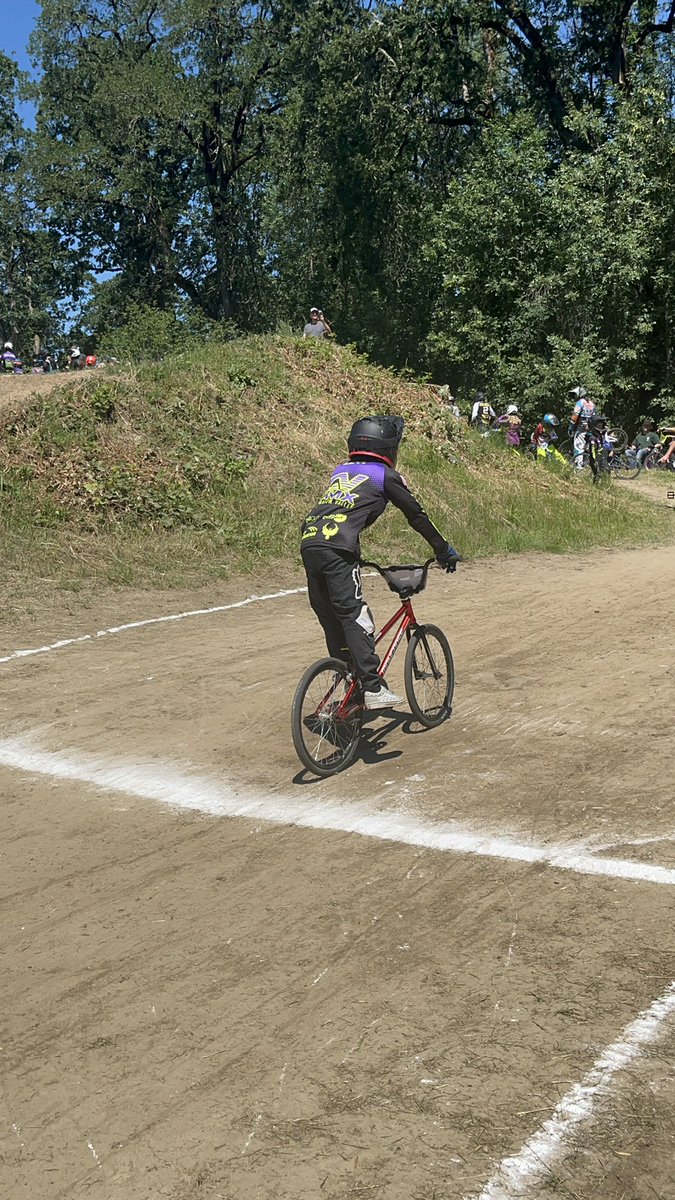 jencauthers's tweet photo. Hello! My son Levi is raising money for Chehalem Valley BMX. We are having a fundraiser to fund track improvements. Any and all donations are greatly appreciated. If you would like to donate, go to this website https://t.co/glAylZEf5M, and in the notes put Levi Cauthers. https://t.co/dwH6zOZ5hr