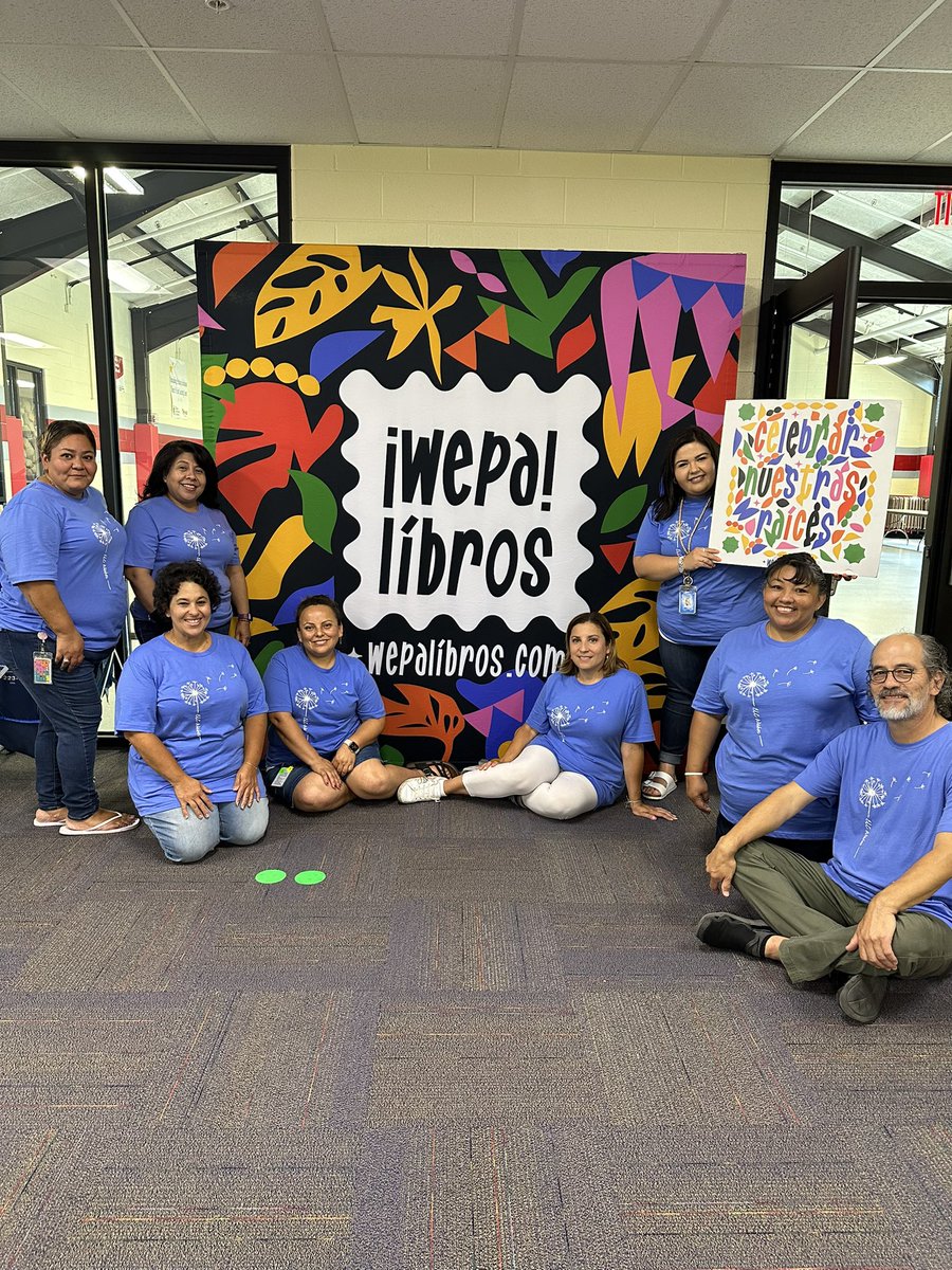 ELC_SuperSpeech's tweet photo. We’re SO EXCITED to see our Sprouts at our ELC Back to School Night! Be sure to stop by ¡Wepa! Libros for multicultural books in your NATIVE language! Thank you, @WEPALibros #weare54 #weareELC #sproutingdiversity #sproutingbilingualism #sproutingsuccess #wepa https://t.co/oTauf9Rf8M