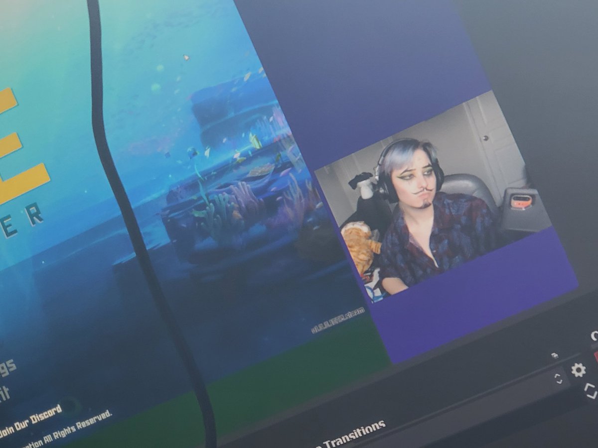 Playing #DaveTheDiver over at twitch.tv/frenchiestfrie…
