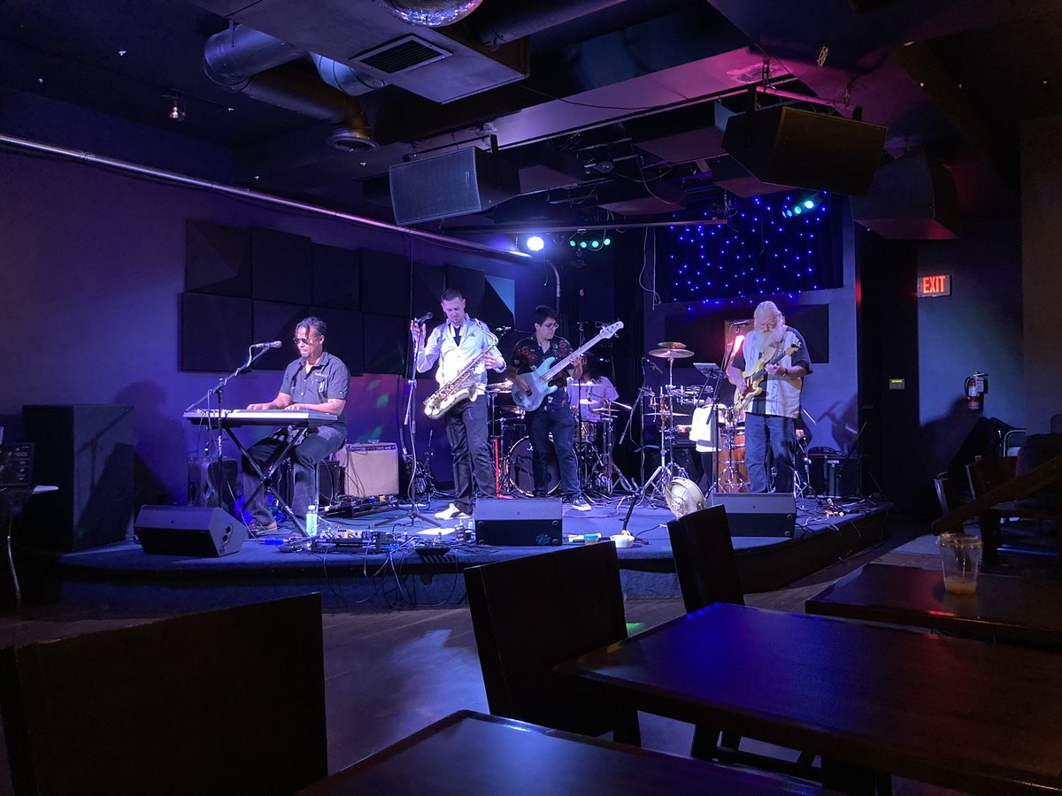 MatthewAlecJazz's tweet photo. Some photos of my group at @JillysMusicRoom this past weekend!
Intimate crowd- thanks to those who came out- and very special thanks to Providence’s Geo Trio for putting on an inspiring opening set.
#matthewalec #jazz #geotrio #jillysmusicroom #akron https://t.co/BO3BaT3v6j