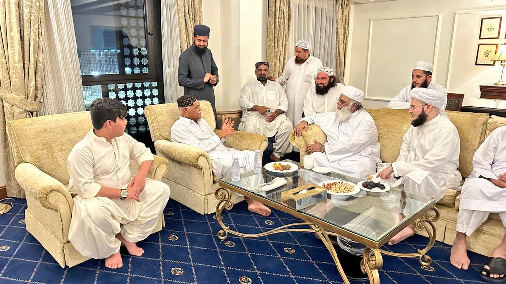 stpinfocell's tweet photo. سندھ ترقی پسند پارٹی کے چیئرمین ڈاکٹر قادر مگسی نے مدینہ منورہ میں جمعیت علمائے اسلام کے سربراہ مولانا فضل الرحمان سے ملاقات کی۔
 پاکستان اور سندھ کی سیاسی صورتحال پر تبادلہ خیال۔
@QadirMagsiSTP
@MoulanaOfficial https://t.co/djJRyY5GUM
