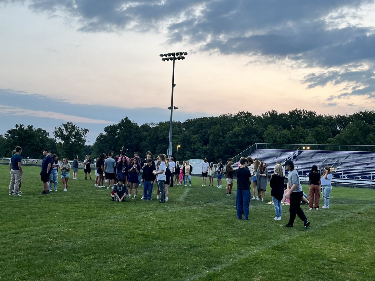 VHS Class of 2024 tweet media
