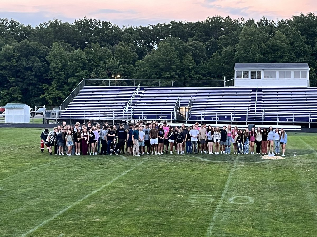 VHS Class of 2024 tweet media
