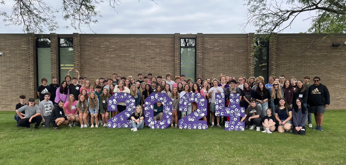 VHS Class of 2024 tweet media