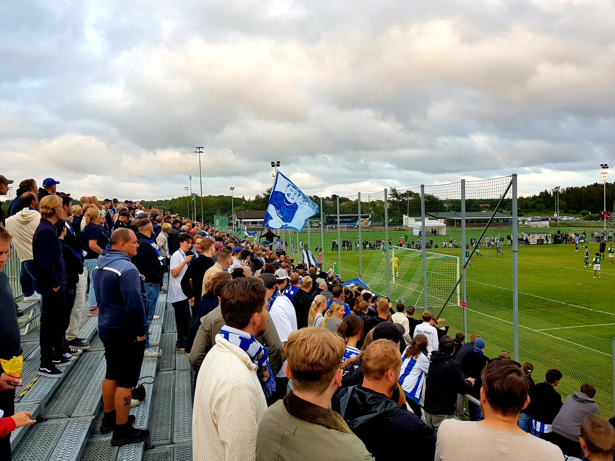 NiklassonM's tweet photo. IK Zenith - IFK Göteborg på Hovgårdsvallen i Svenska Cupen omgång 2. 0-2 och 4041 åskådare.
#groundhopping #ifkgbg https://t.co/LQvwxnPcNk