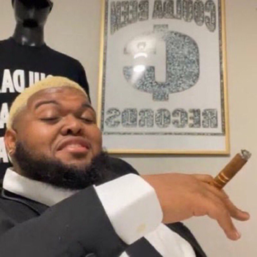 🏄🏽‍♂️ tweet media