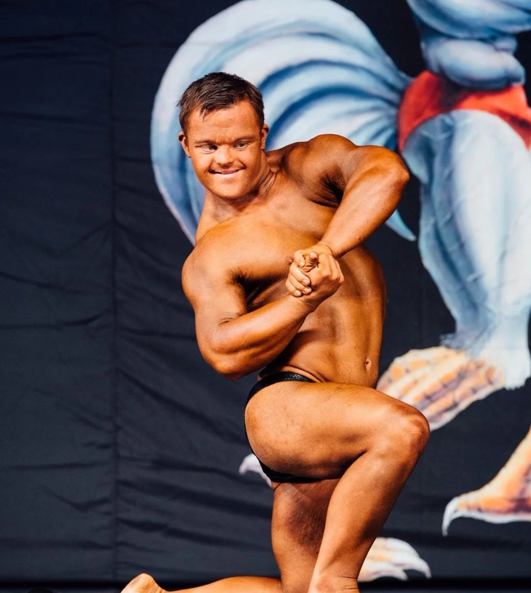 FITNESS__WINS's tweet image. Meet Colin Clarke.

He has Down Syndrome.

He is an AMAZING man.

Colin has lost weight and built muscle.

He achieved his dream of becoming a bodybuilder.

Inspirational 💯 No Excuses!

Be like Colin 💪