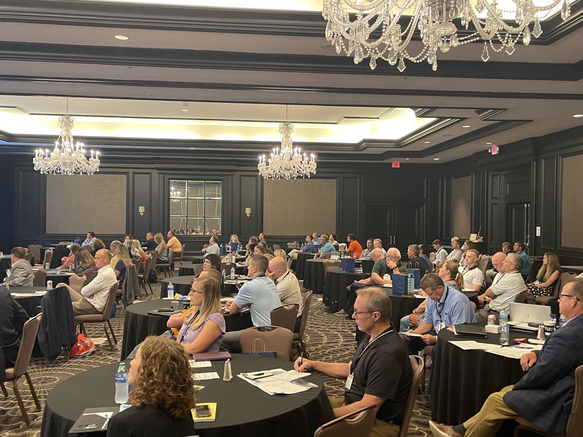 Great session with ⁦<a href="/stlouisfed/">St. Louis Fed</a>⁩ Allen North ⁦<a href="/mobankers/">Missouri Bankers</a>⁩ ⁦<a href="/theMIBA/">MIBA</a>⁩ ⁦<a href="/redmizzou/">Ben and Liam’s Dad</a>⁩