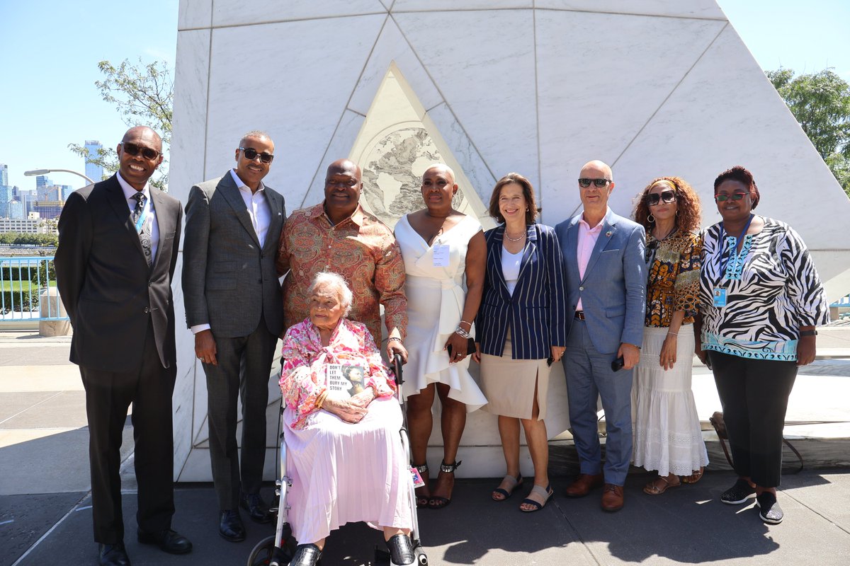 On Wednesday’s #RememberSlavery Day, 109-year-old Viola Ford Fletcher, the oldest living survivor of the Tulsa Massacre, visited UNHQ in NYC.

Her visit to view the Art of the Return slavery memorial is a reminder of how we must all work to #FightRacism. un.org/en/fight-racism