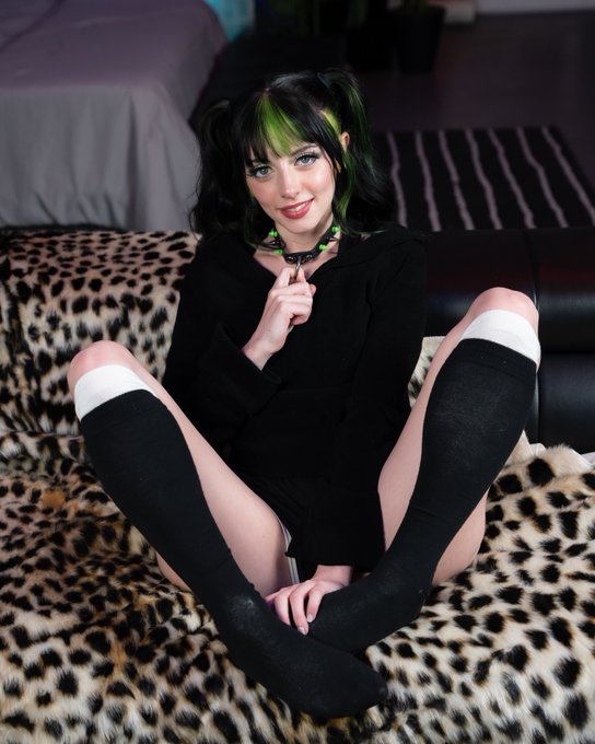 Tested with swabs and available in LA/Vegas <3 Kittycamtimebooking@gmail.com https://t.co/LwWa2VSmTp