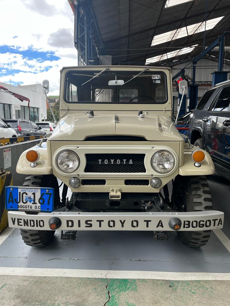 Veamos versiones de Toyota que han sido LEYENDA, comienzo yo… Toyota Land Cruiser FJ40 #ToyotaColombia