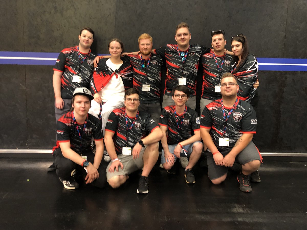 ger_monkeys's tweet photo. [#MONKEYPOWER][#GAMESCOM][#MANAGEMENT]

Der erste Tag der @gamescom ist vorbei und wir haben heute viele tolle Leute kennengelernt und wiedergesehen!

Wir freuen uns auf morgen. Vielleicht sehen wir ja noch ein paar von euch! https://t.co/ujJaAwpqVR