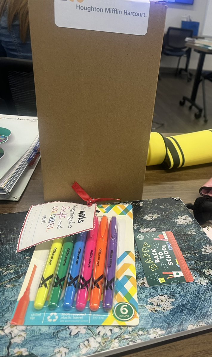 annaagirman's tweet photo. Items won today at HMH’s training today! The biggest takeaway was leaving with a better idea of how to best support Teachers with the new resources. 💙📘📗📙
@FBISD_MSD @FortBendISD @AFE_Stars @HMHCo https://t.co/UCXqLFPul9