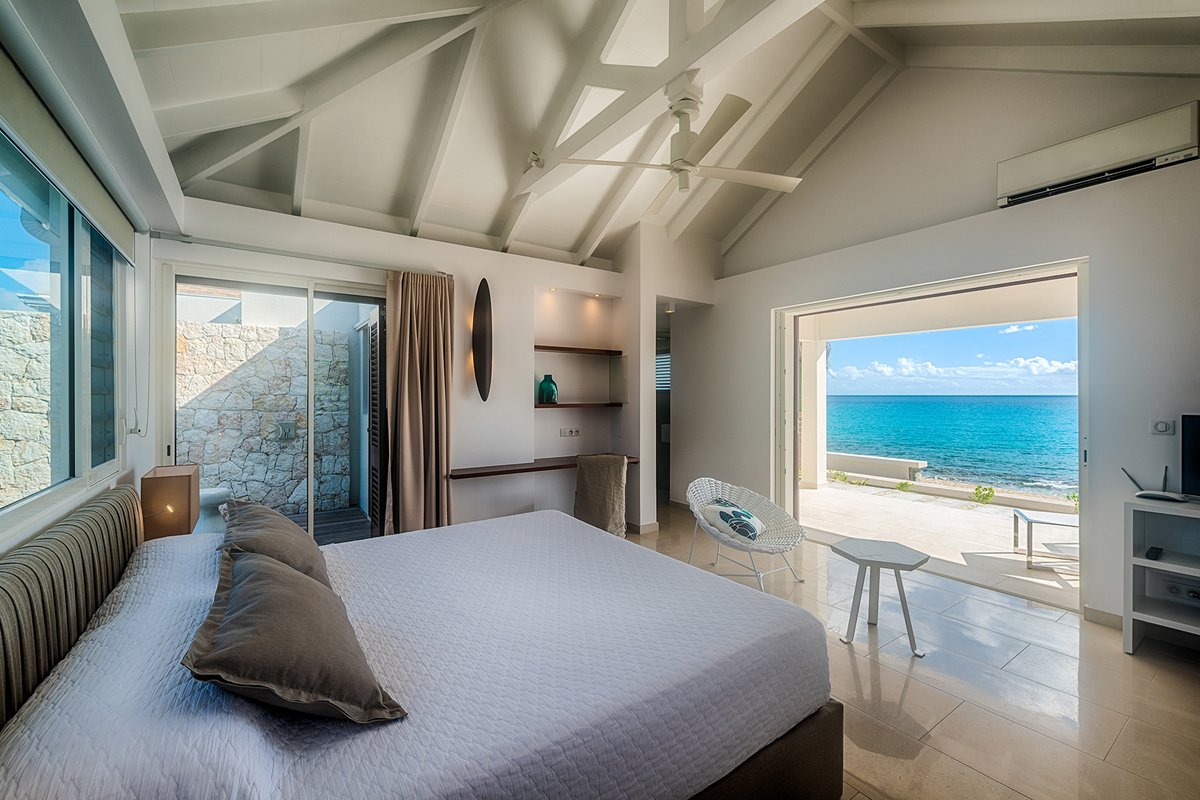 SXMSIR's tweet image. Villa Turtle Nest is located on the stunning Baie Longue Beach of Terres Basses, St. Martin. This 4 bedroom villa is the perfect place to escape and relax with friends and family! #turtlenest #stmartin #bailongue #sxm sxmsir.com/vacation-renta…