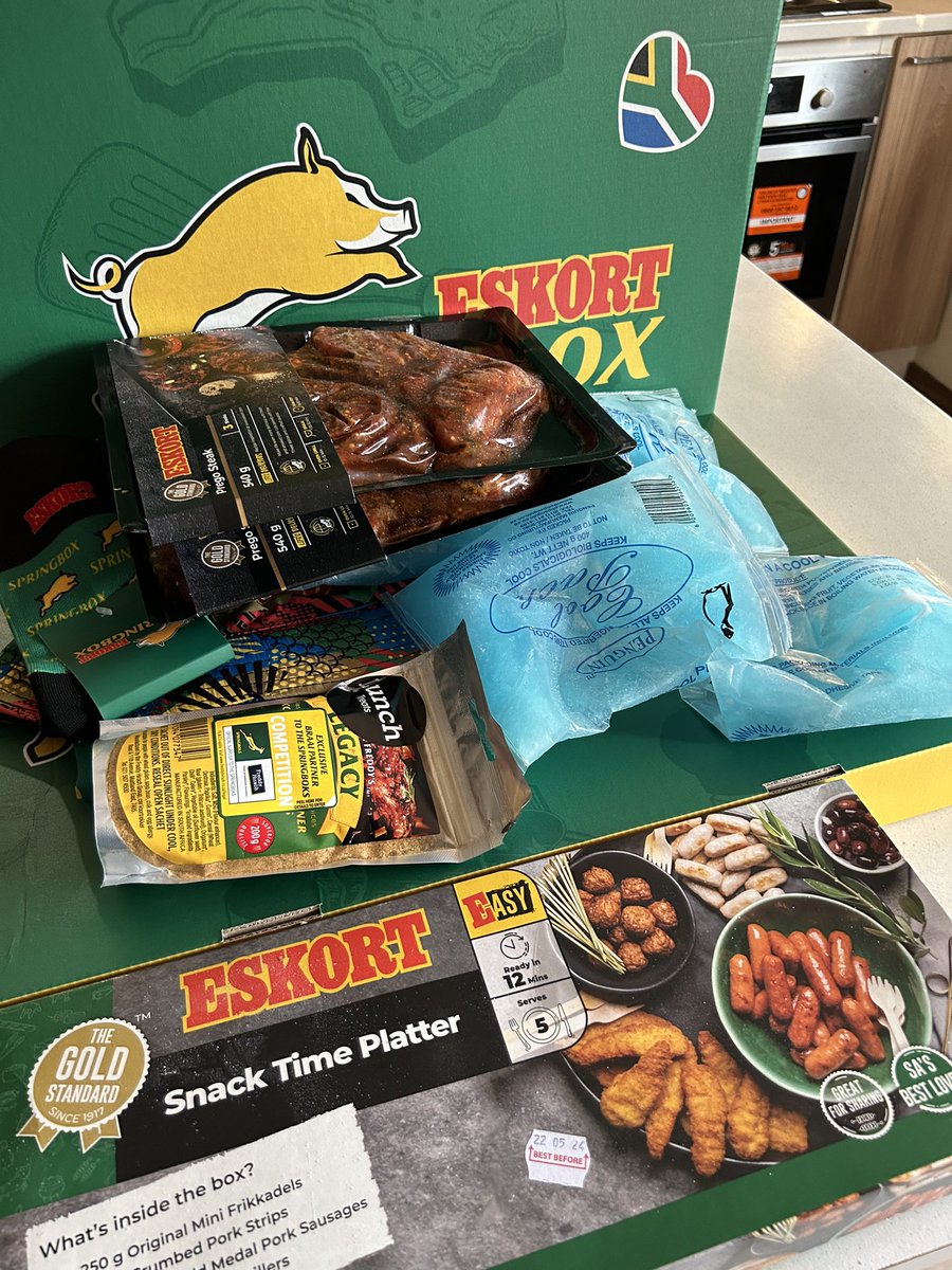 Counting down the days until the Rugby World Cup kicks off! 🏉🌍🇿🇦 Supporting the Springboks all the way. And special thanks to @EskortFood for providing me with all the amazing braai essentials on this limited edition #springbox. 

#RugbyFever  #EskortDelights #springbox  #bokke