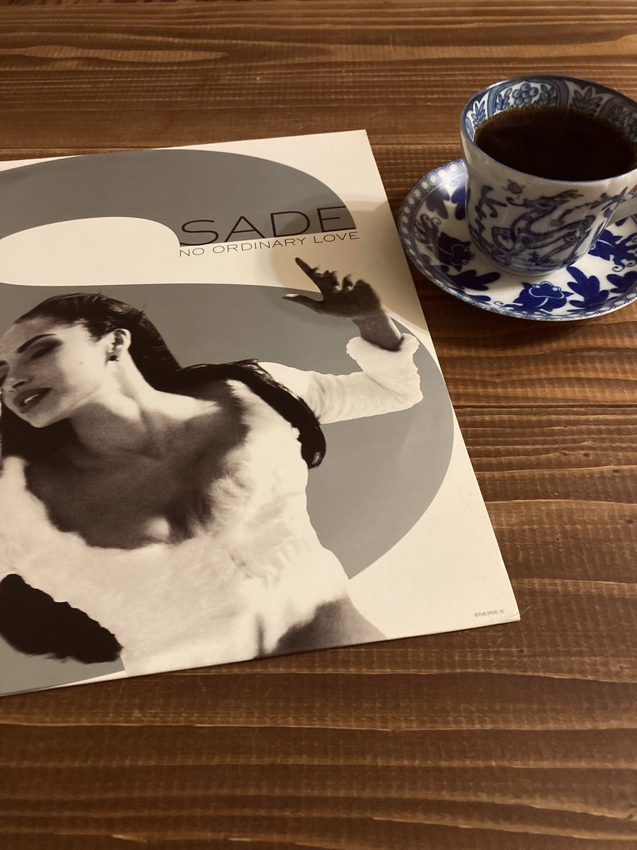 exciting1222's tweet photo. おはようございます🐬

Sade - No Ordinary Love - Official - 1992 https://t.co/LMAKMQkJ2U @YouTube https://t.co/ARFEqEjw0D