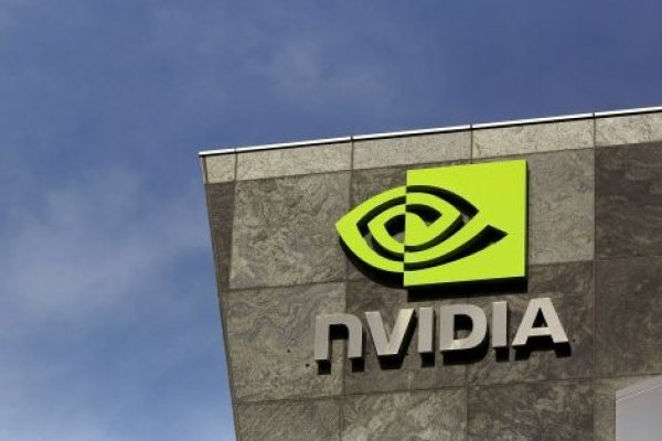 🔑#DFFull | Nvidia anuncia un pronóstico de ingresos que supera las expectativas y confirma el insaciable apetito por la IA df.cl/empresas/telec…