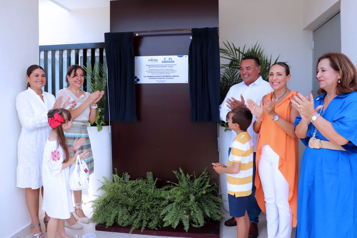 KathiaBolio's tweet photo. Inaugurado el 1er. Centro  de Orientación para la Primera Infancia, COPI “Oruga” ampliando así la atención que el @DIF_Merida brinda a las familias meridanas con servicios especializados de la mano de expertas y expertos, para detectar y atender las necesidades de la niñez en etapa prenatal y hasta los 5 años para promover el correcto desarrollo de sus habilidades. ¡#MéridaUnidaPorMás infancias saludables!

@RenanBarrera y @Diana_CastilloL, los felicito por dar cumplimiento al Pacto por la Primera Infancia. 
@AyuntaMerida