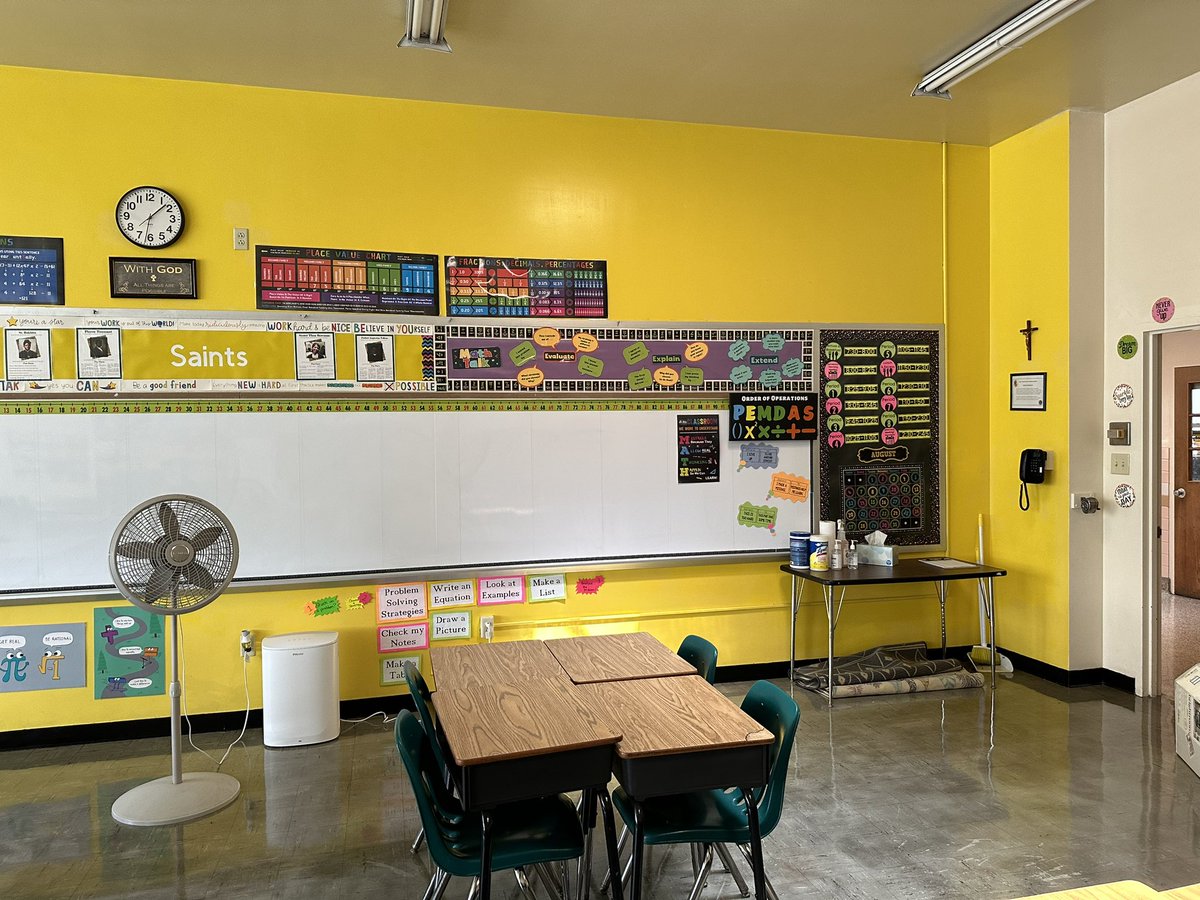 I everyone. I teach middle school math and we are in need of book covers for our textbooks. They clear adhesive ones are on sale. Please consider helping us with this item. 
Thanks so much. 
School starts tomorrow. 😀

amazon.com/hz/wishlist/ls…