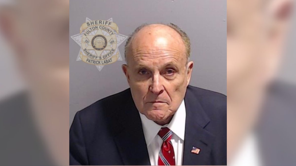 Mario_Holland's tweet photo. #RudyGuiliani #mugshot #bookingphoto https://t.co/45D8aianeL