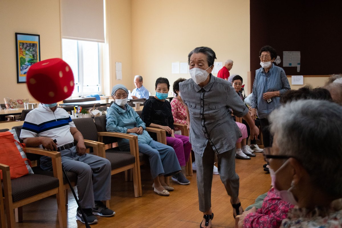 PASSi_us's tweet photo. Giant Dice Game is one of Jubilee Center's favorite group activities that involves teamwork and exercise.

The seniors are divided into two groups and need to throw for numbers one to six with all their might. The group with the highest accumulated points win! https://t.co/mSV5hpM9Z7
