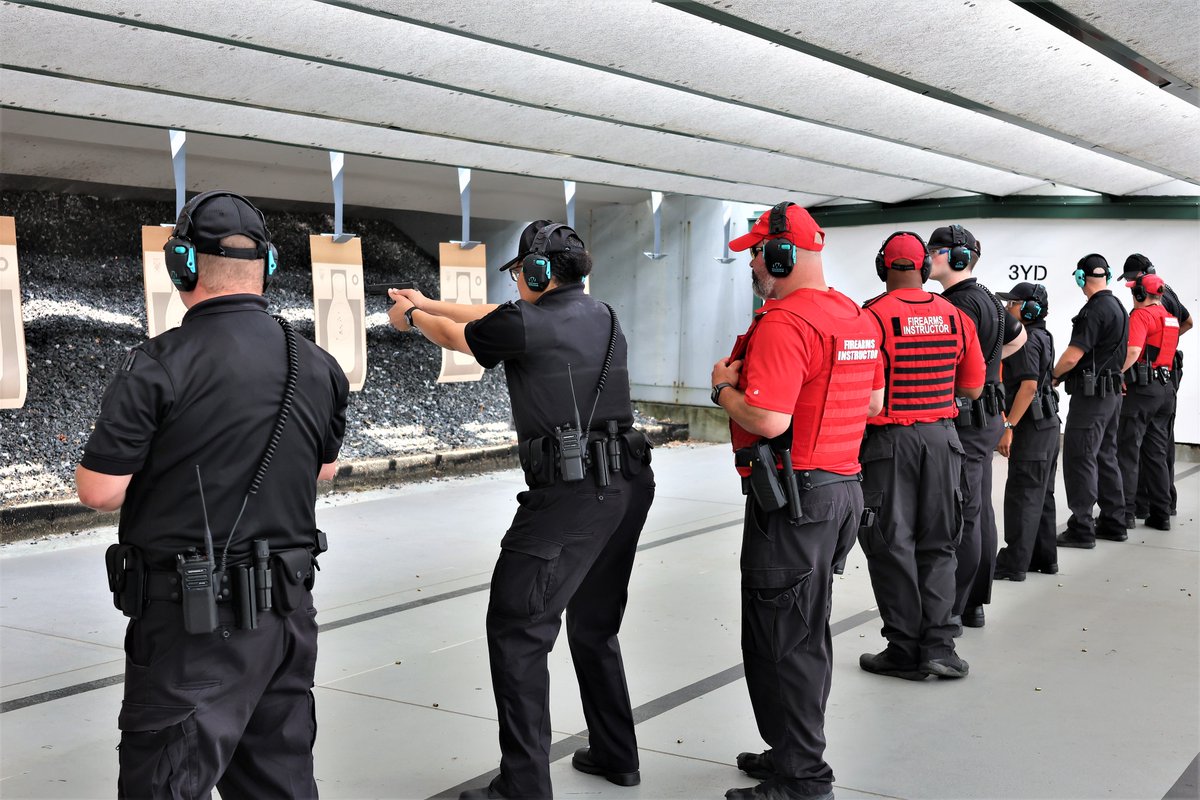 CCSOVA's tweet image. Yesterday was day 2 of the 38th Basic Academy&apos;s firearms training. The recruits will be trained and tested on basic fundamentals of firearms and firearms safety these next two weeks. We wish them well on this next step of their journey #basicacademy #sheriff #recruits