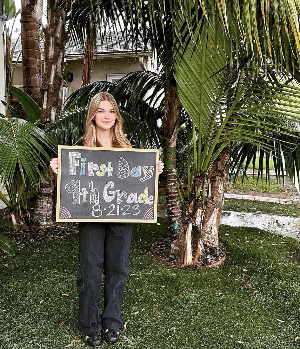 tracklist's tweet image. A atriz Mia Talerico, de "Boa Sorte, Charlie", compartilhou em seu Instagram que iniciou o ensino médio. 🥹