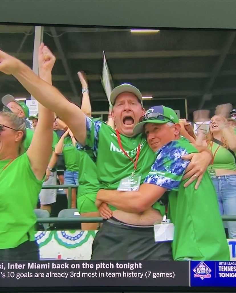 FansBeingFans's tweet photo. When your son makes a game-saving catch at the #LLWS.
Just two dads being dads.
#FansBeingFans #BaseballFans #baseball #sportsfans https://t.co/k49V2MbiVu