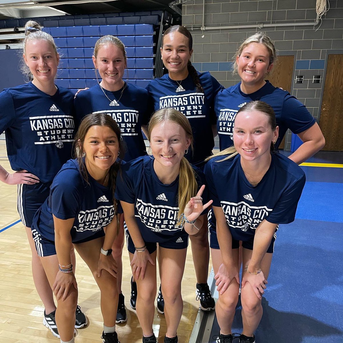 kcroossb's tweet photo. The Roos are BACK‼️
Testing Day 1✅ #ROOUP https://t.co/2ZnrLFMm5E