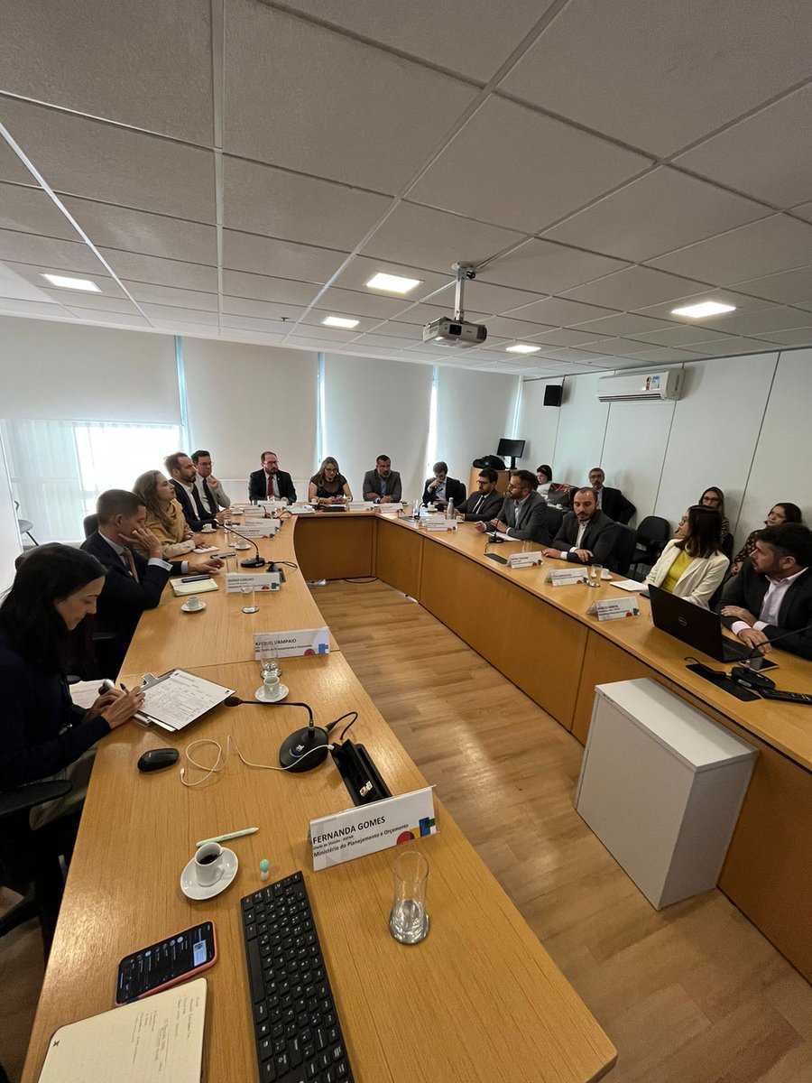 MinPlanejamento's tweet photo. #AGENDA: O Subcomitê de Integração e Desenvolvimento Sul-americano do #MPO recebeu hoje a secretária de Planejamento, Governança e Gestão do Rio Grande do Sul, Danielle Calazans, acompanhada de sua equipe técnica. ⤵️ https://t.co/b1ehHZUnl9