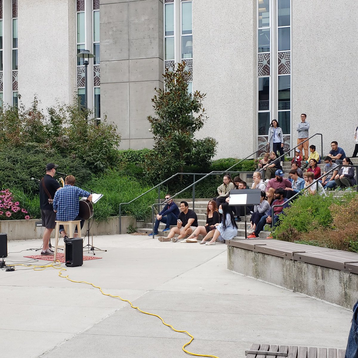 Kate Choi tweet media