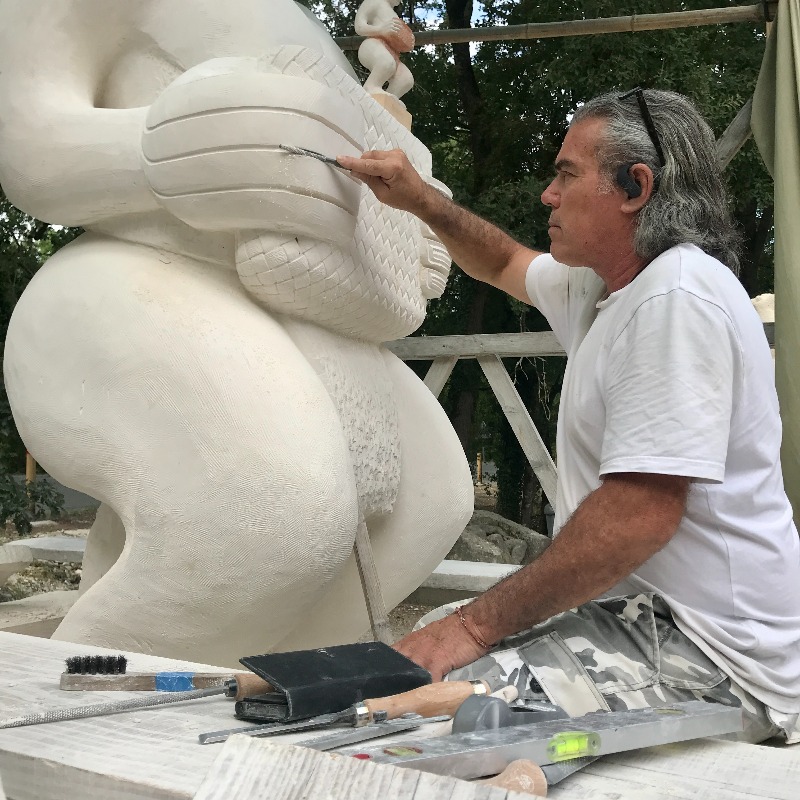 ContemporaryHum's tweet photo. ✧ LES LAPIDIALES, PORT D’ENVAUX ✧

Over the weekend HUM's Director Pauline Autet visited James Webster &amp; Paora Toi Te Rangiuaia (Ngāti Porou) who are both in residency at Les Lapidiales in France, a former stone quarry turned into a sculpture park over twenty years ago.
