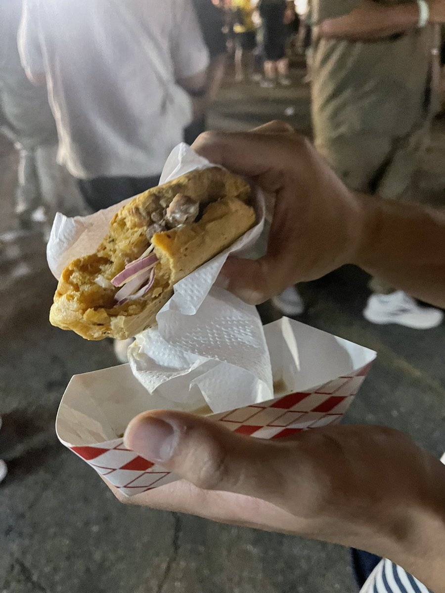 mipphdev's tweet photo. NYC grub 😋 https://t.co/VEaEeNKkOK