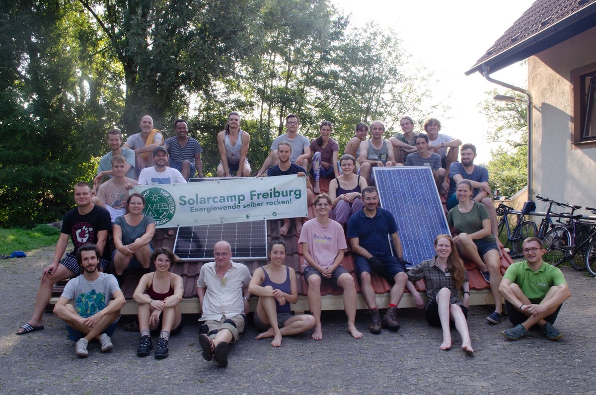 🌟 Endlich ist es soweit! Am Montag konnten wir die ersten Teilnehmenden begrüßen.
Danke für all die Unterstützung :)
Wir freuen uns auf die nächsten Wochen mit euch allen! 🌟#solarcampforfuture #solarcampfreiburg #freiburg #fridaysforfuture #energiewende #solar #solarenergie