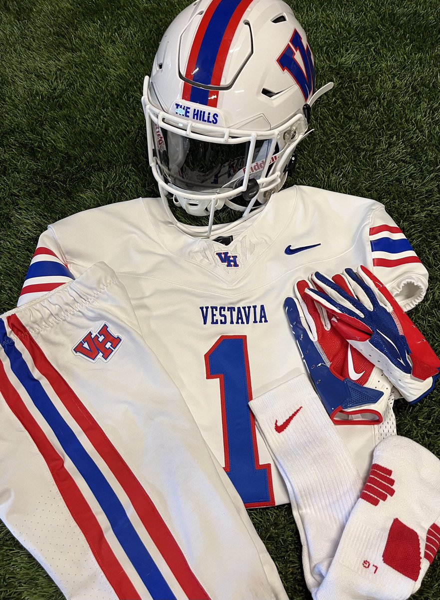 1rebelfootball's tweet photo. ❄️Thursday Night Snow❄️

#1REBEL https://t.co/Rwi1S3hEec