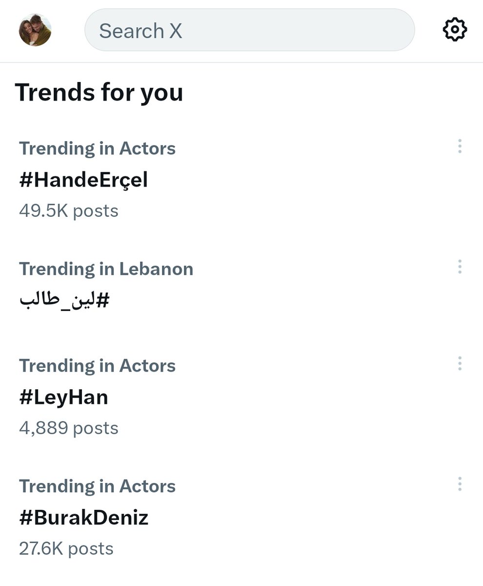 hankeramanimiyy's tweet photo. THEY'RE TRENDING IN LEBANON 
HANDE IS IN THE TOP 
#HandeErçel #BambaşkaBiri #LeyHan https://t.co/0igJqJELVY