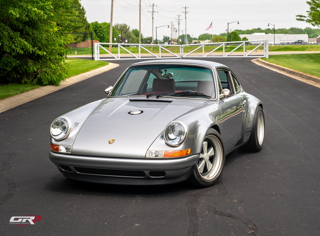 GRPerf's tweet photo. Greenwich Commission
⁠
◽️Porsche GT Silver Exterior
◽️Oxblood Red Interior
◽️4.0L Engine
⁠⁠
1991 Porsche 911 Reimagined by Singer
💲1,299,995
⁠
https://t.co/j8zCAzo5Lw
⁠
#GRP #GrahamRahalPerformance ⁠
#Indy #Indianapolis #Porsche #TurboS⁠
#Singer #911Singer #PorscheSinger https://t.co/VAqvx5qFV1