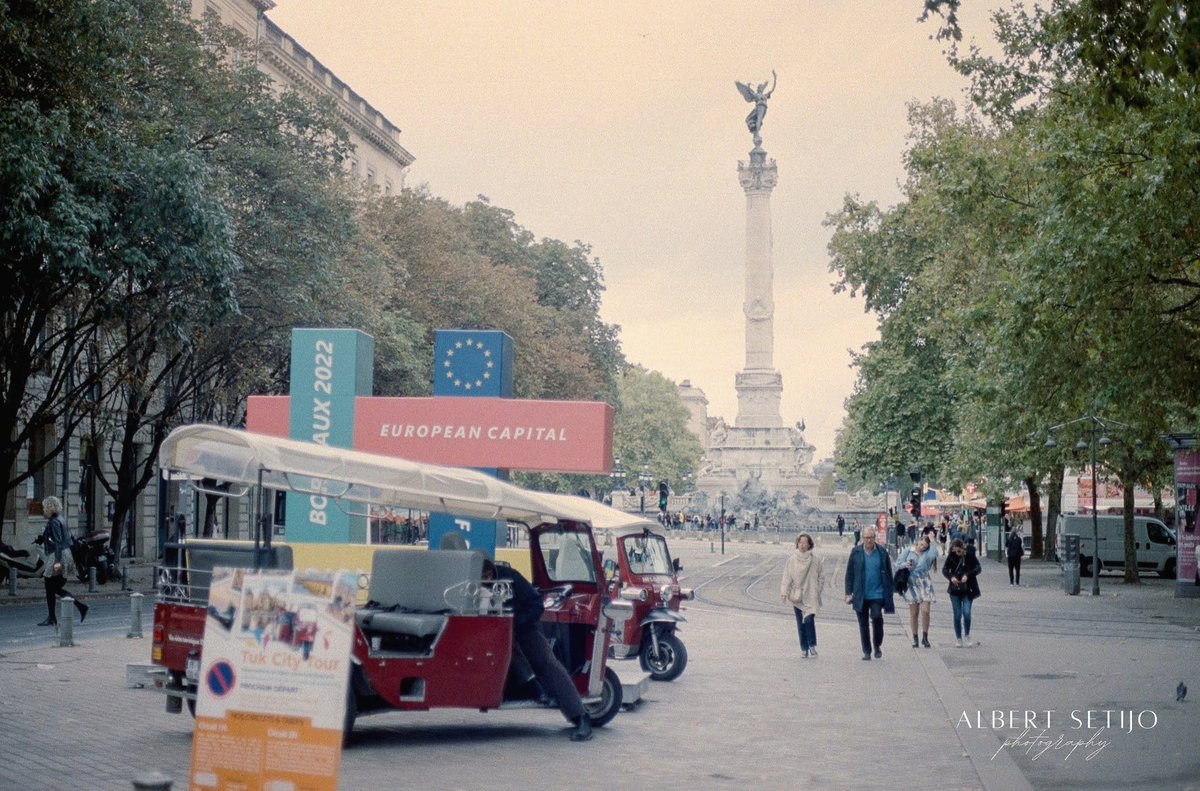 albert_setijo's tweet photo. TukTuk French Version...
.
.
.
🎞 Kodak Portra 400
#analogphotography #analogfilm #analog #bordeaux #france #streetphotography #travel #35mm #35mmfilm #holiday #50mmlens #setijophotography #photooftheday #PhotographyIsArt #canon #canonae1 #filmisnotdead #portra400 #kodak #europe https://t.co/PzQA89B9Ye