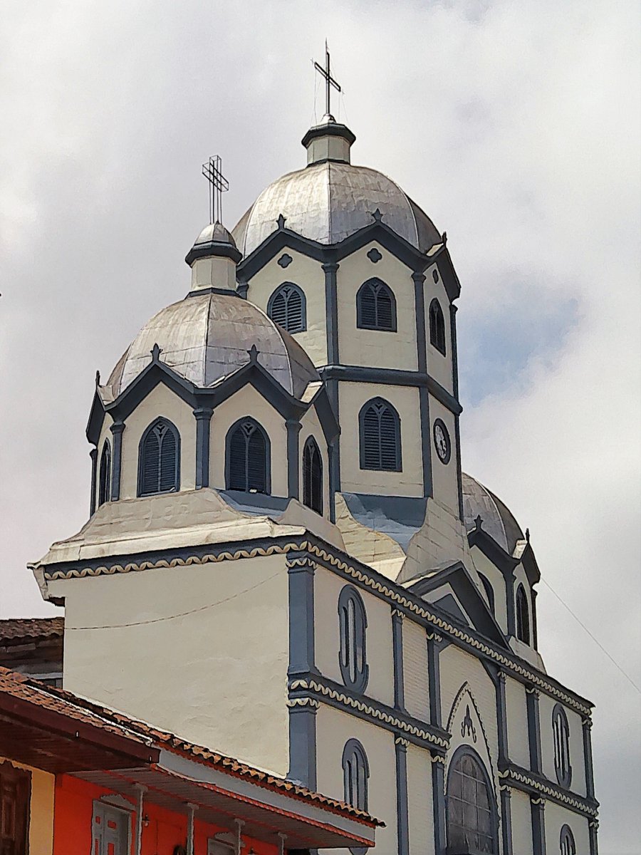 AntonuccioSanoP's tweet photo. Postales de Filandia. Fotografía de Pedro Antonuccio Sanó. Municipio del Eje Cafetero. Departamento del Quindío. Colombia. 2023. Parroquia Inmaculada Concepción. #viajandoporcolombia #filandia #coffeezone #zonacafetera #colombia #colombiatravel #retratos #pedroantonucciosanó https://t.co/ncMlampHHk