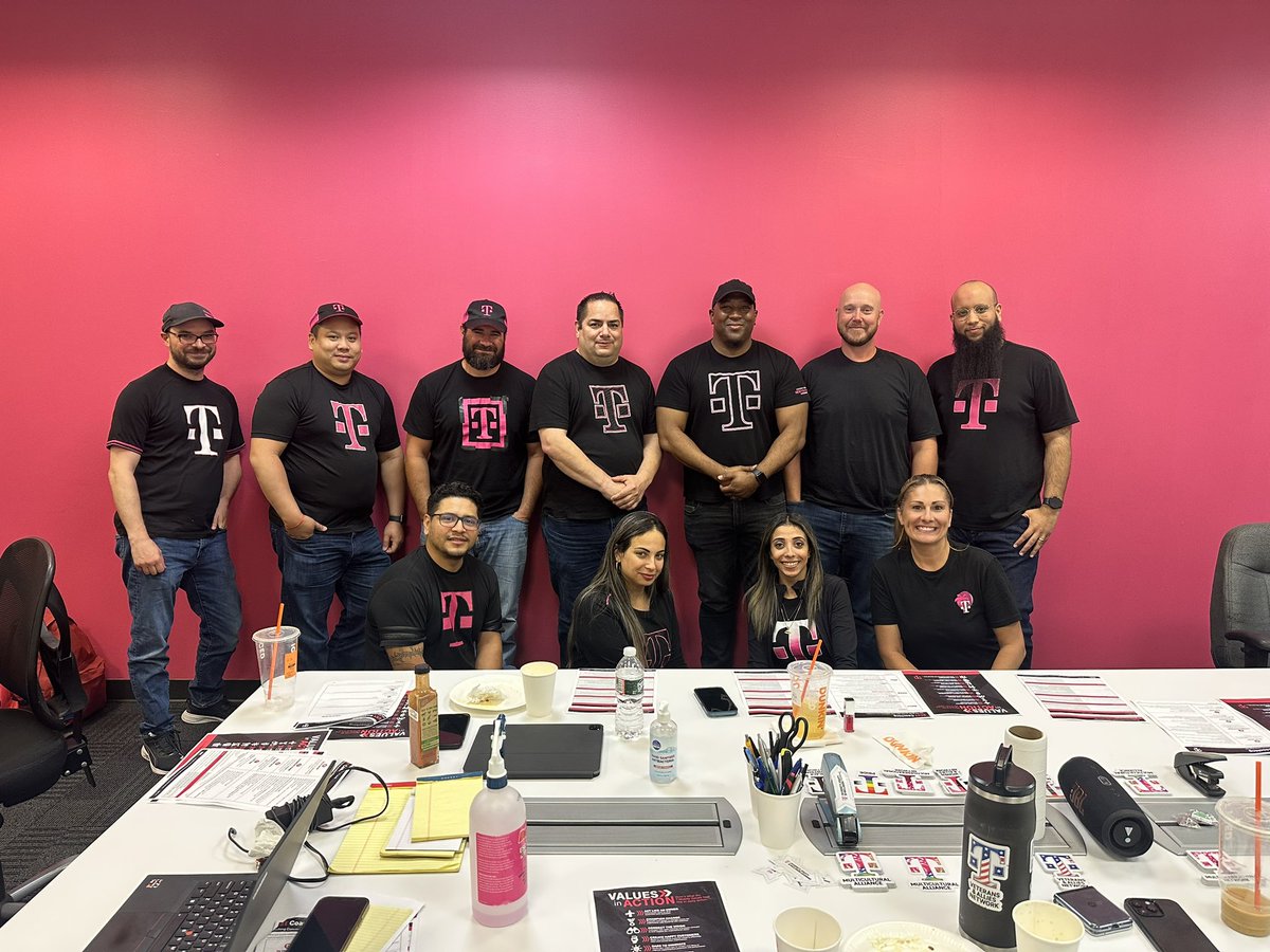 I got the honor to support BEST Workshop and partner up with <a href="/janeen_r1314/">Janeen Russell</a>  &amp;  <a href="/PhilipA92463045/">Philip Alvarez</a> . I was super amazed on the dialogue, the engagement, the energy to learn the BEST coaching . Leaders are committed to deliver the coaching to there teams and create Magenta Moments 🫶