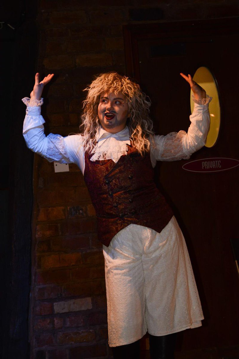Some @ melliottphotography shots of me living my renaissance meets 70s pirate fantasy