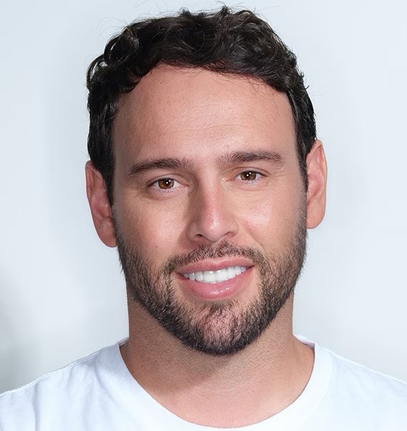 El Prieto have parted ways with Scooter Braun and are no longer managed by him, TMZ reports.