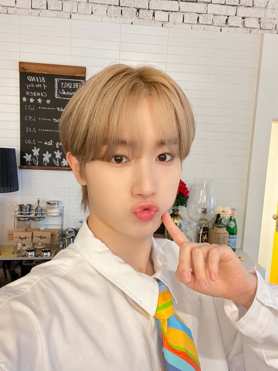 ArabBonhyuk's tweet photo. 🦕 | 230819

تحديث هيوك عبر تويتر

“لنذهب في نزهه معاً ~><😆” https://t.co/byEFjnGtpw
