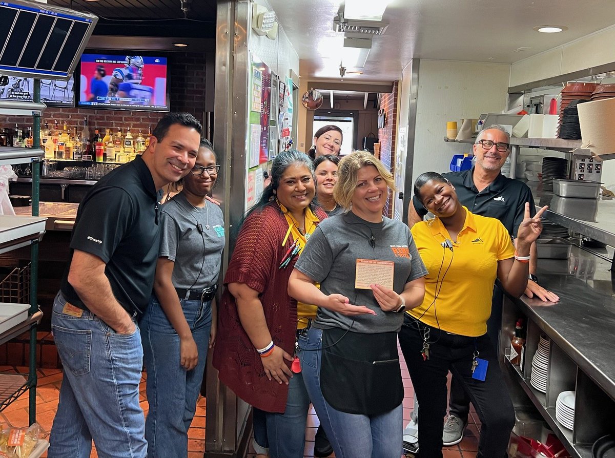 slyvers22's tweet photo. Living the chilihead life with a little recognition with the big guns. @dale_bullotta @marcosalatorre @Chilis Thank you guys for your time and feedback for chili's moreno valley. We loved having you here! https://t.co/bUh8FEIhJH