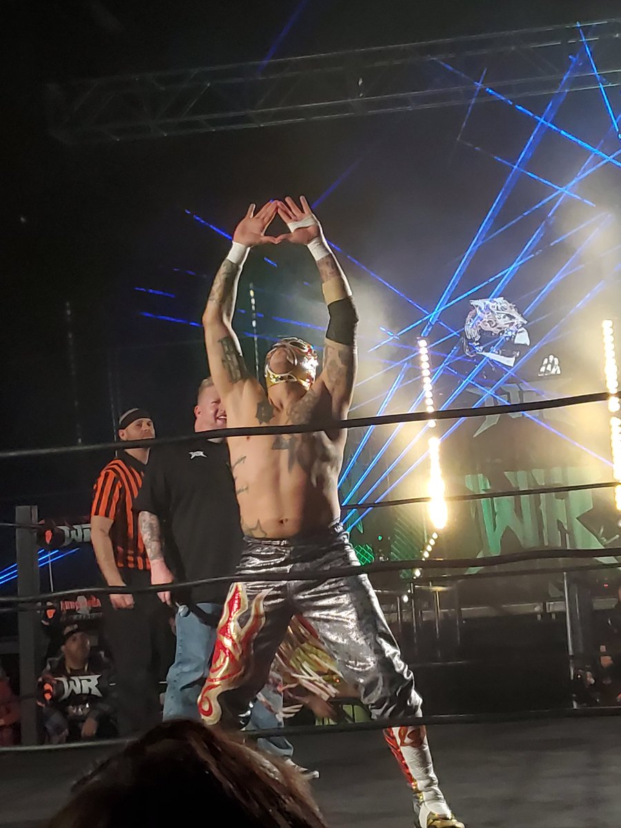 @PWRevolver @TheEpicGP @FiteTV @ReyFenixMx @pwponderings @OfficialPWI @TheJakeCrist @PWMonsterHunter @MPXWrestling @ThatJDGriffey @ZacharyWentz @VertVixen @thecrashjaxon Revolver Rey is back....enjoy him Texas like we did in Iowa for Season Finale!