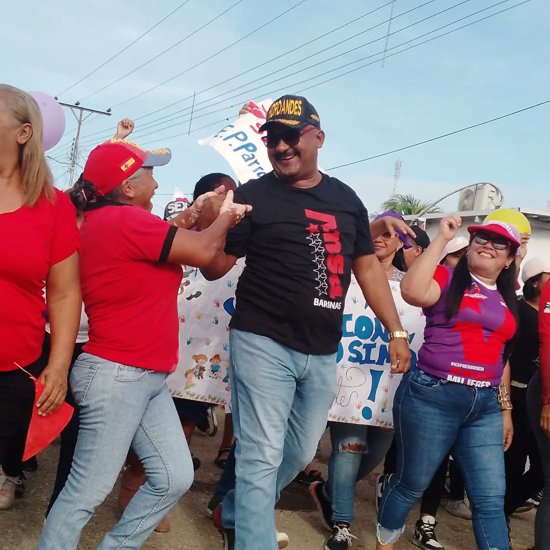 El glorioso pueblo de Arismendi marchó hoy #23AGO en apoyo absoluto al presidente @nicolasmaduro y en rechazo a las sanciones y bloqueo criminal.
Se demostró  una vez más que Arismendi es 100% revolucionaria y comprometida con la patria de Chávez 

#ConsensoPorElBienestar