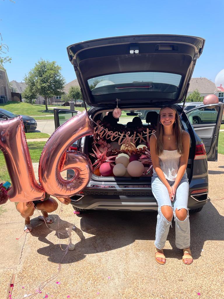 Na_nas's tweet photo. Sweet Sixteen!!! 🩷🎉🚗 https://t.co/yFWXCE55oo